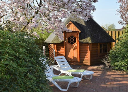 Sauna im Garten